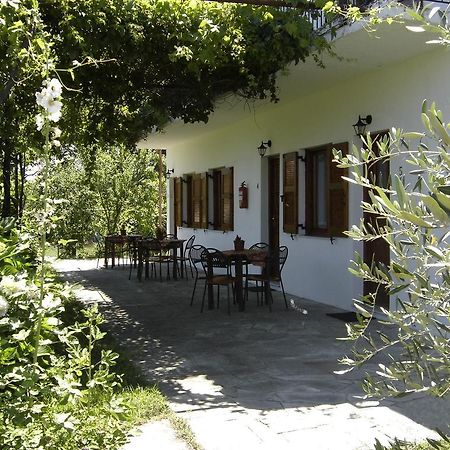 Petrouda'S Apartments Samothráki Exterior foto
