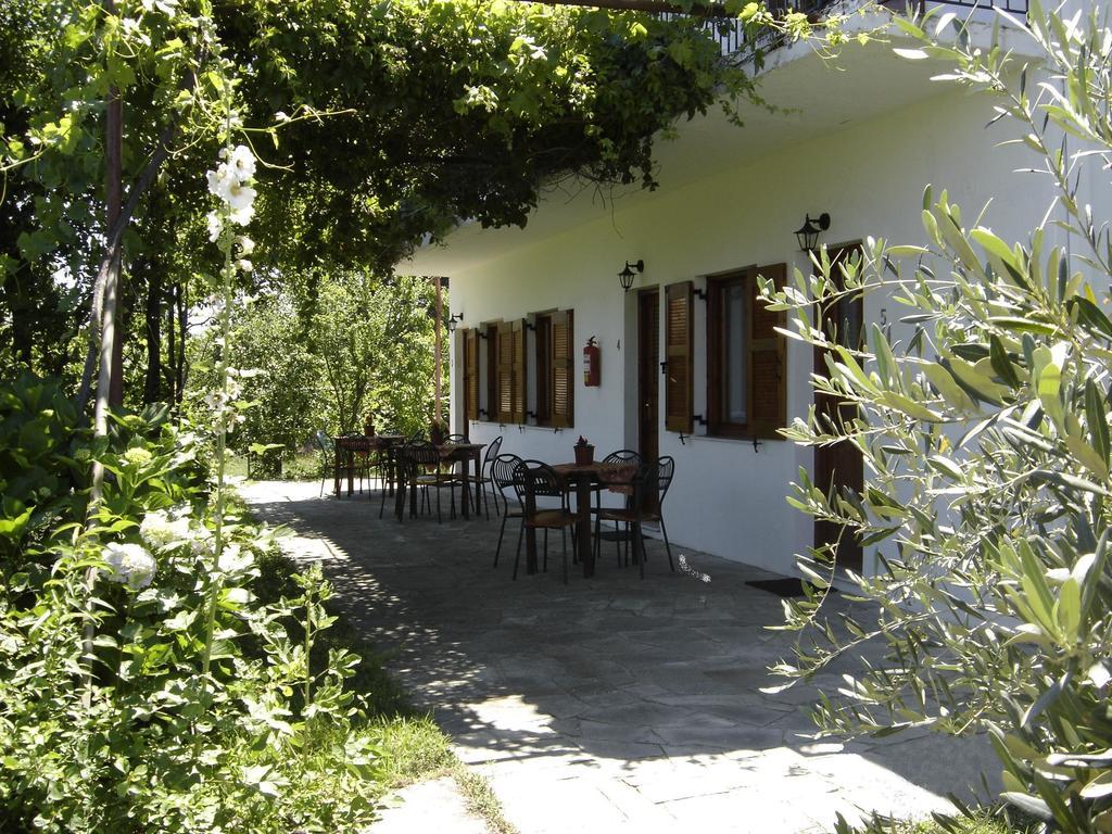 Petrouda'S Apartments Samothráki Exterior foto